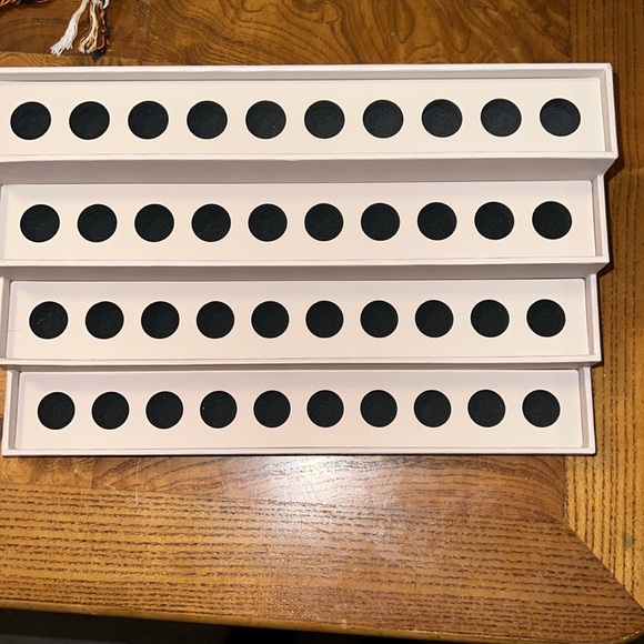 Jeffree Star lipstick display - Picture 2 of 3